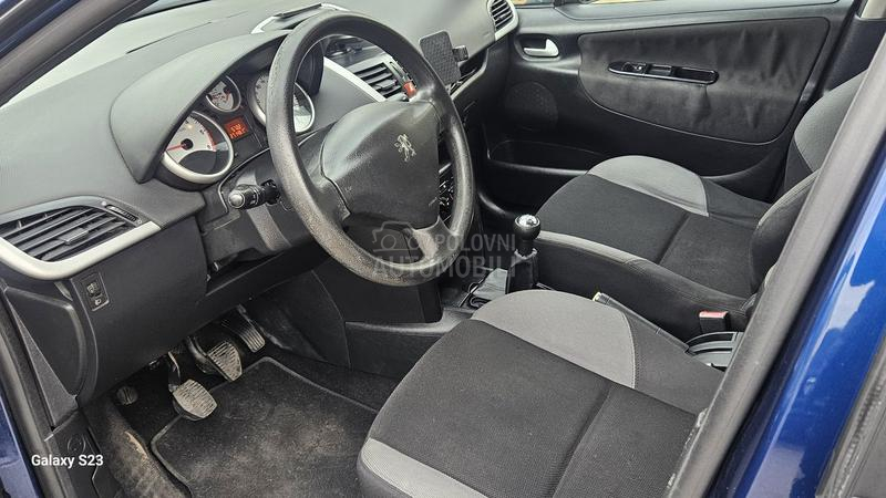 Peugeot 207 1.6 hdi