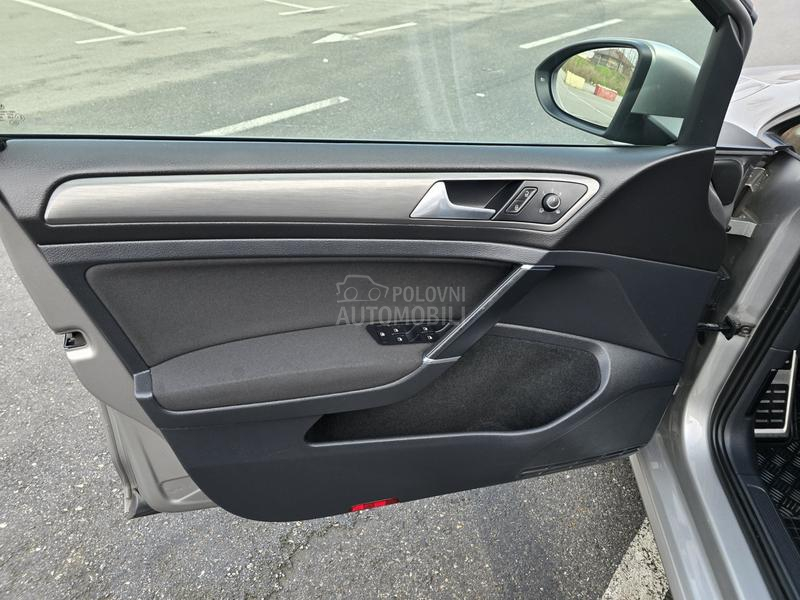 Volkswagen Golf 7 1.6 Fabrika