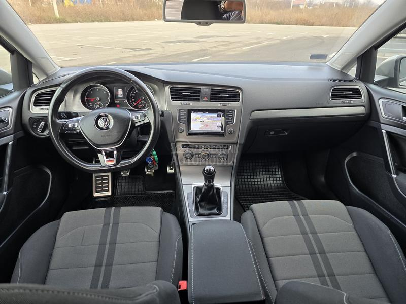 Volkswagen Golf 7 1.6 Fabrika