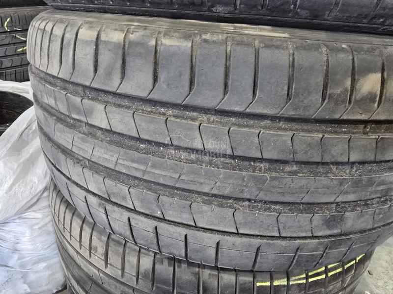 Pirelli 275/35 R21 Letnja
