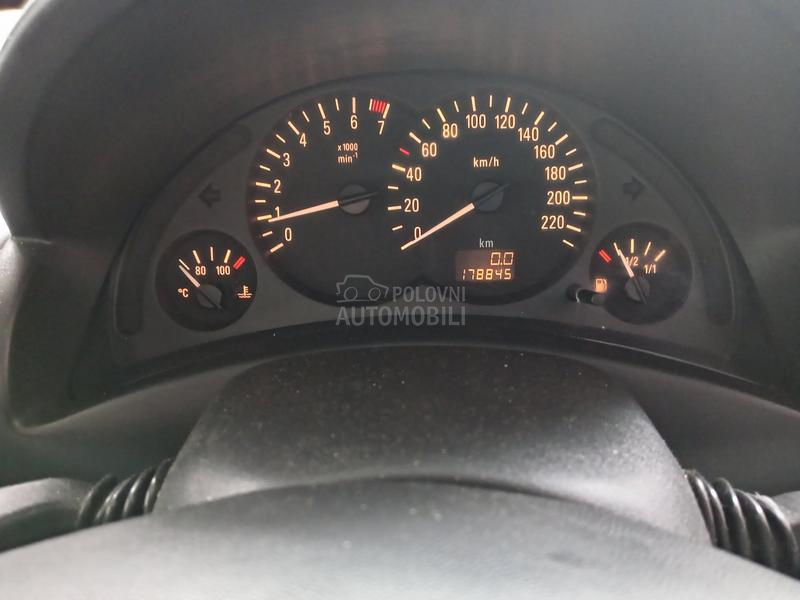 Opel Corsa C 1.0