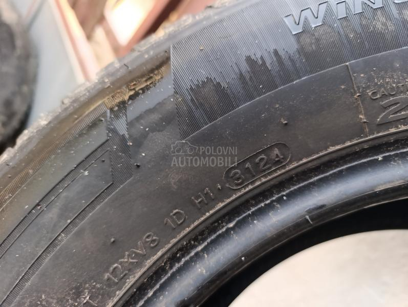 Hankook 235/65 R16 Zimska