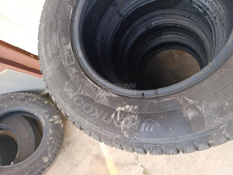 Hankook 235/65 R16 Zimska