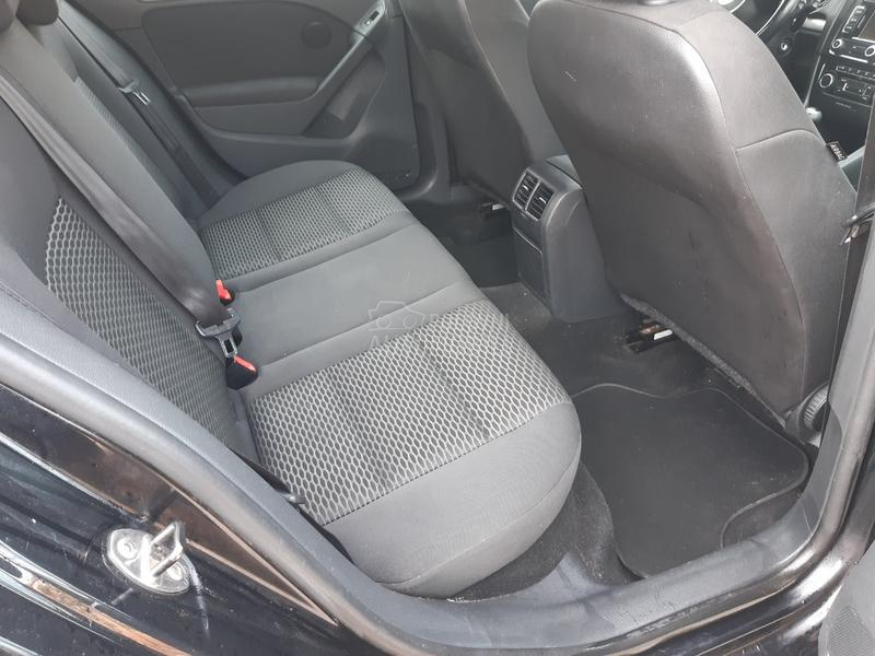 Volkswagen Golf 6 1.6d.i.z.e.l-77kv