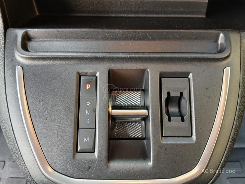 Opel Vivaro COMBI 2.0 180HP