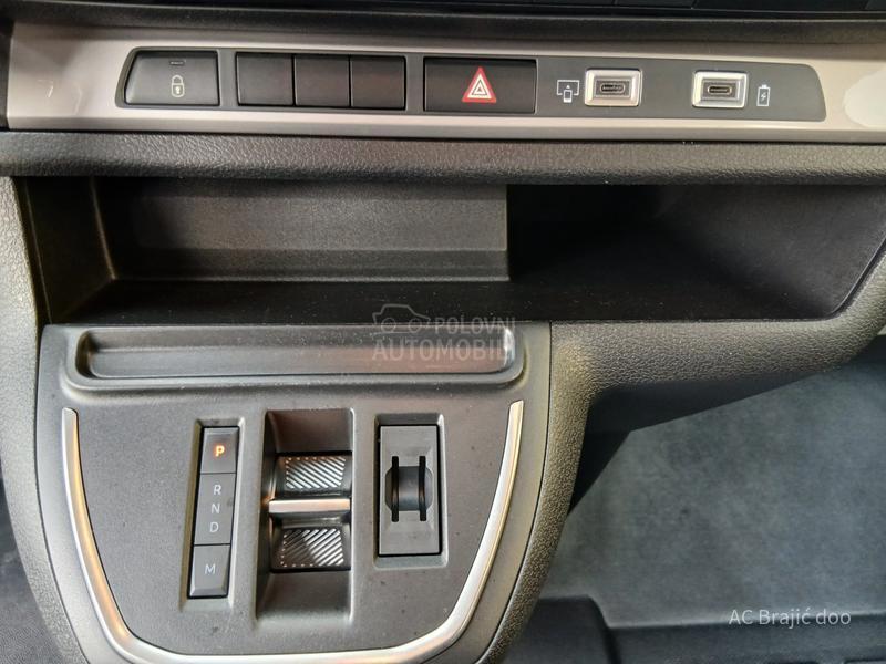 Opel Vivaro COMBI 2.0 180HP