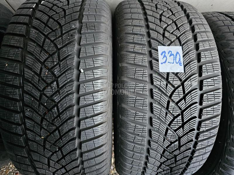 Goodyear 245/40 R18 Zimska
