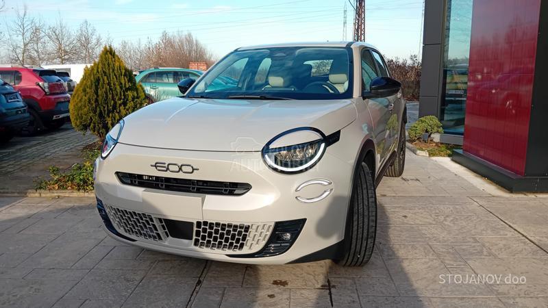 Fiat 600 1.2 ICON HYBRID