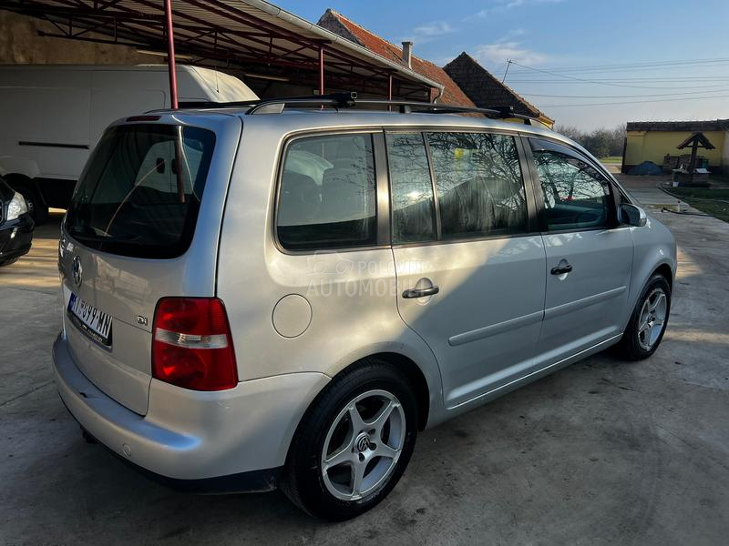 Volkswagen Touran 