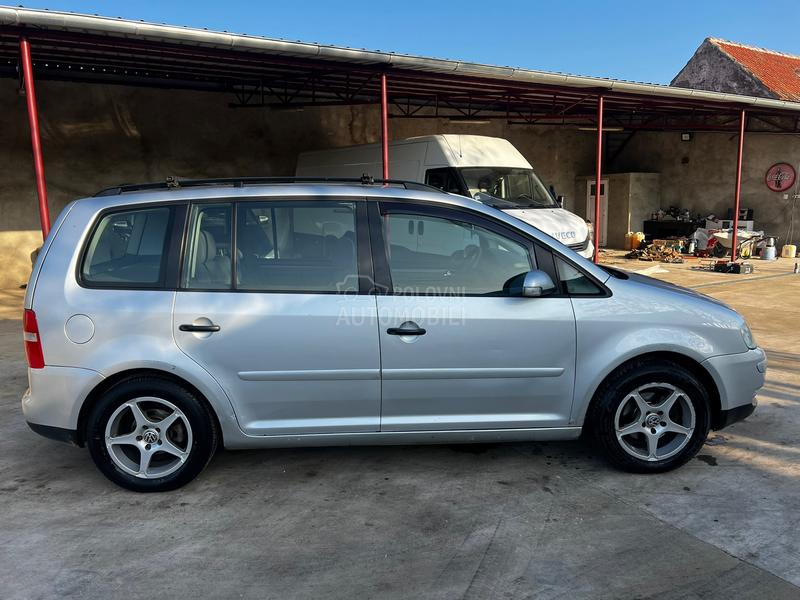 Volkswagen Touran 