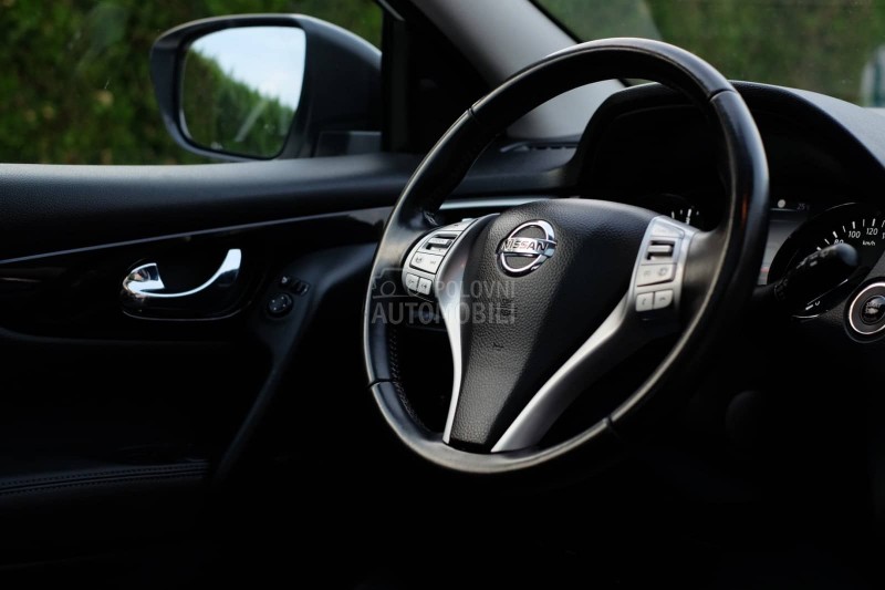 Nissan Qashqai 1.6DCi 4x4 Tekna360