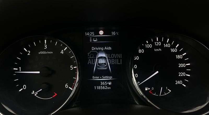 Nissan Qashqai 1.6DCi 4x4 Tekna360