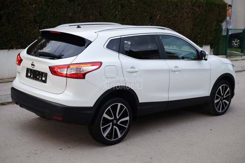 Nissan Qashqai 1.6DCi 4x4 Tekna360