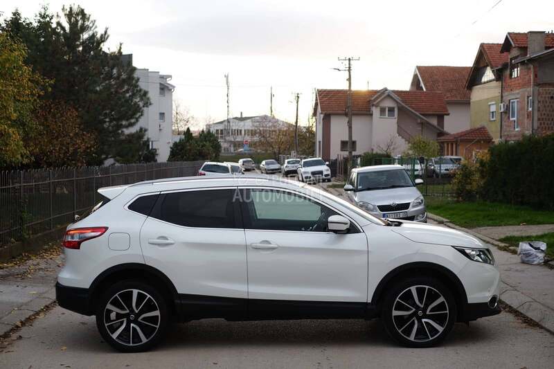 Nissan Qashqai 1.6DCi 4x4 Tekna360