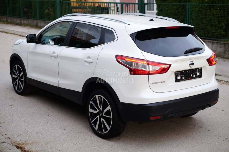 Nissan Qashqai 1.6DCi 4x4 Tekna360