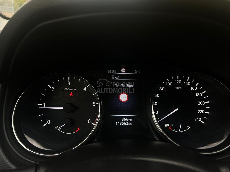 Nissan Qashqai 1.6DCi 4x4 Tekna360