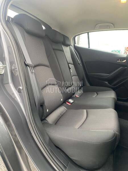 Mazda 3 ODLlCNA,SERVlSI