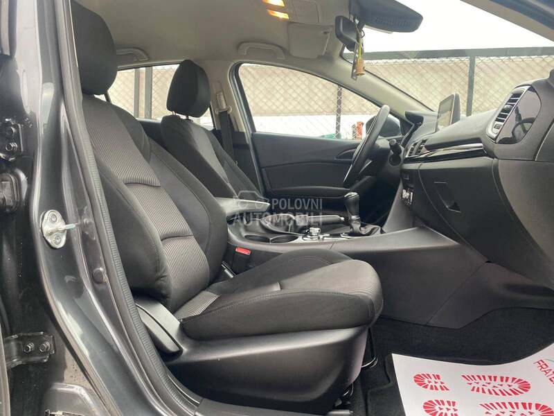 Mazda 3 ODLlCNA,SERVlSI