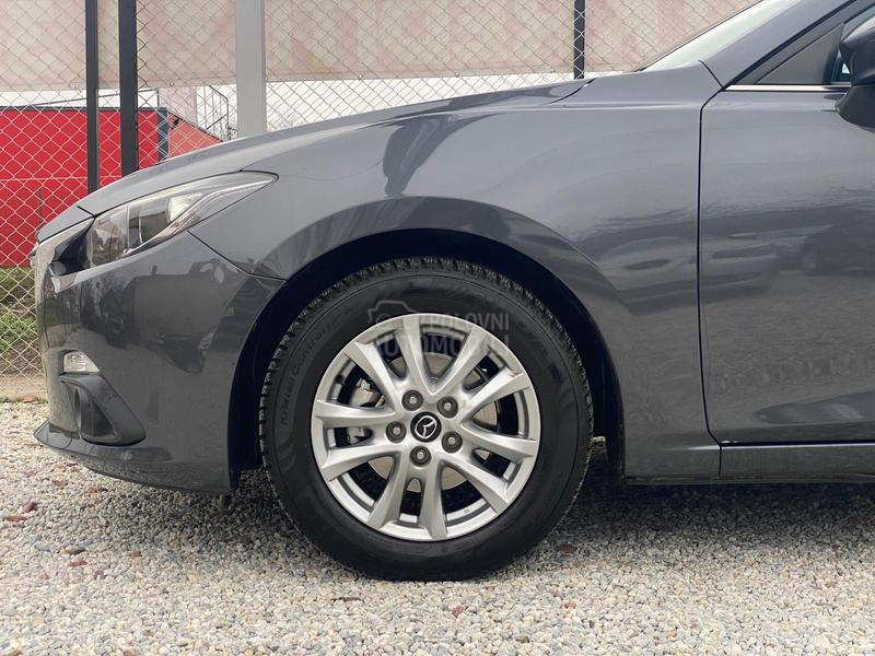 Mazda 3 ODLlCNA,SERVlSI