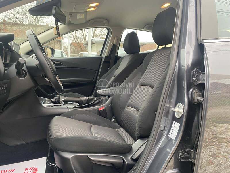 Mazda 3 ODLlCNA,SERVlSI