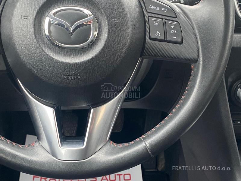 Mazda 3 ODLlCNA,SERVlSI