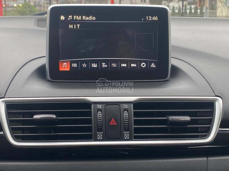 Mazda 3 ODLlCNA,SERVlSI