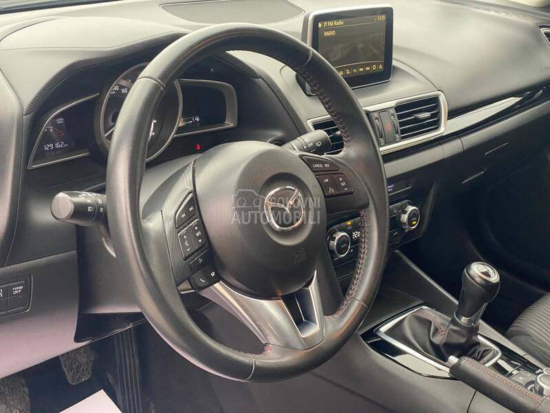 Mazda 3 ODLlCNA,SERVlSI