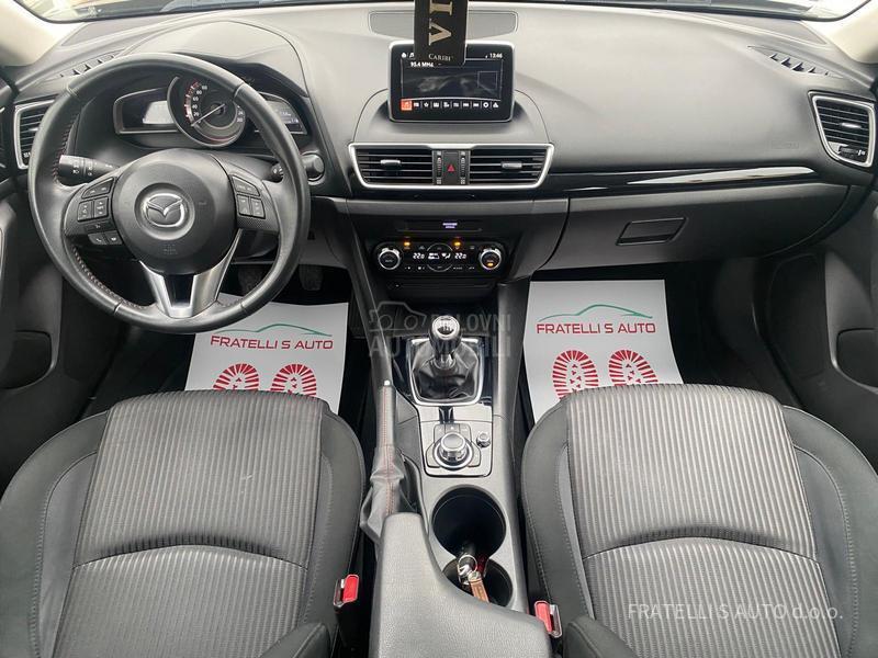 Mazda 3 ODLlCNA,SERVlSI