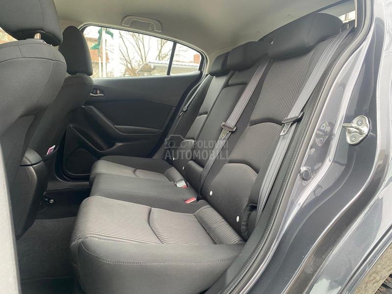 Mazda 3 ODLlCNA,SERVlSI