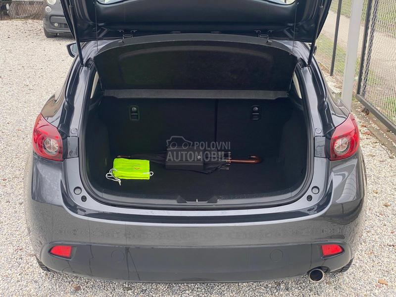 Mazda 3 ODLlCNA,SERVlSI