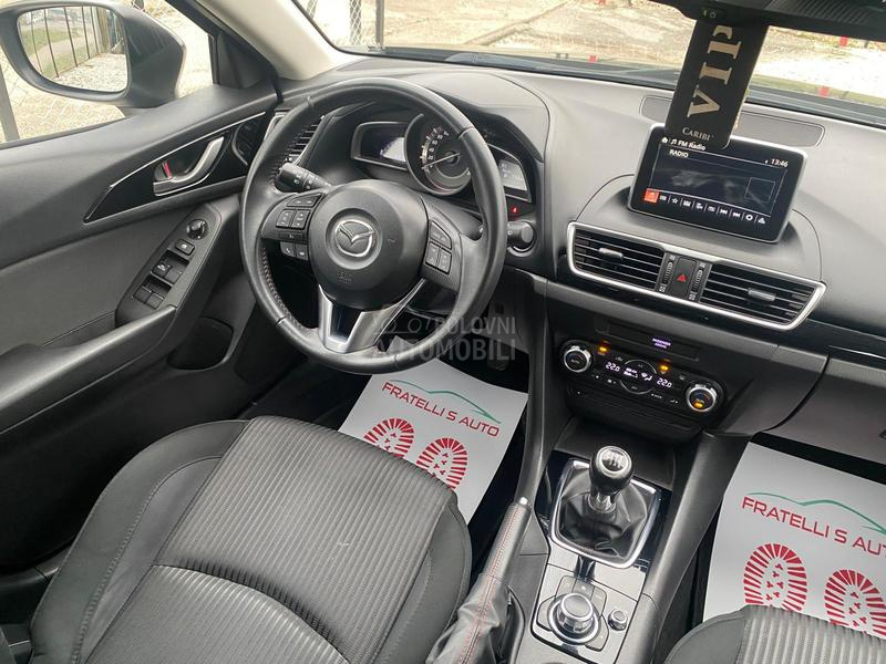 Mazda 3 ODLlCNA,SERVlSI