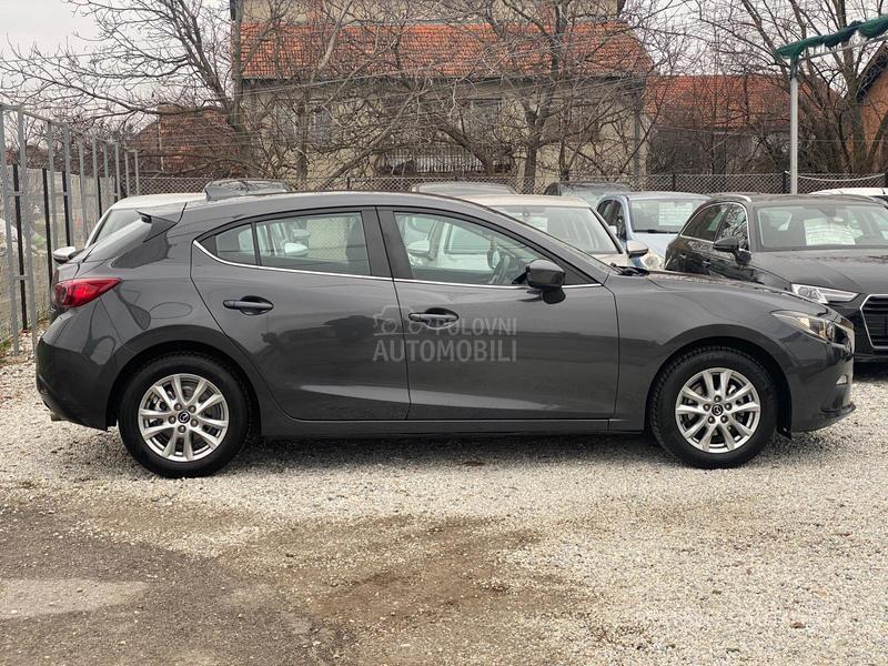 Mazda 3 ODLlCNA,SERVlSI