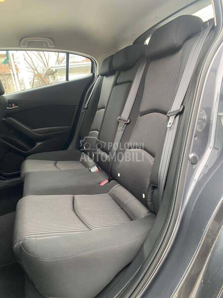 Mazda 3 ODLlCNA,SERVlSI