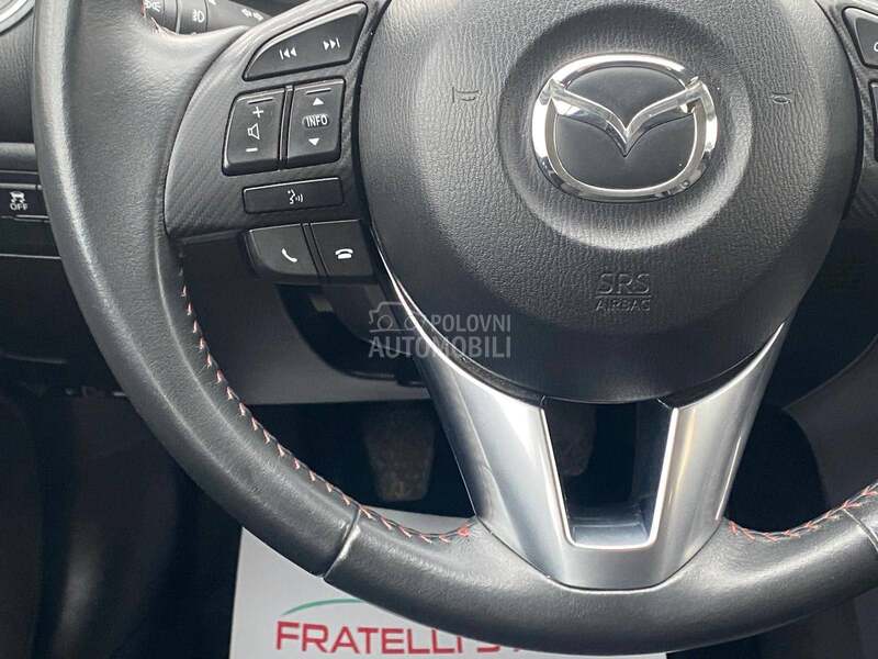 Mazda 3 ODLlCNA,SERVlSI