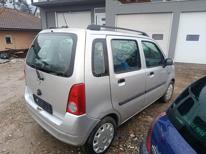 Opel Agila 