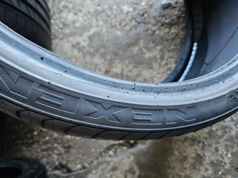 Nexen 245/30 R20 Letnja