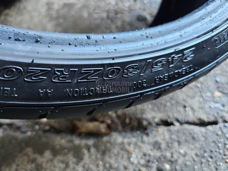 Nexen 245/30 R20 Letnja