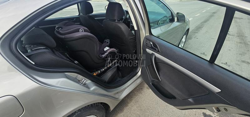 Škoda Octavia 1.6 TDI ELEGANCE
