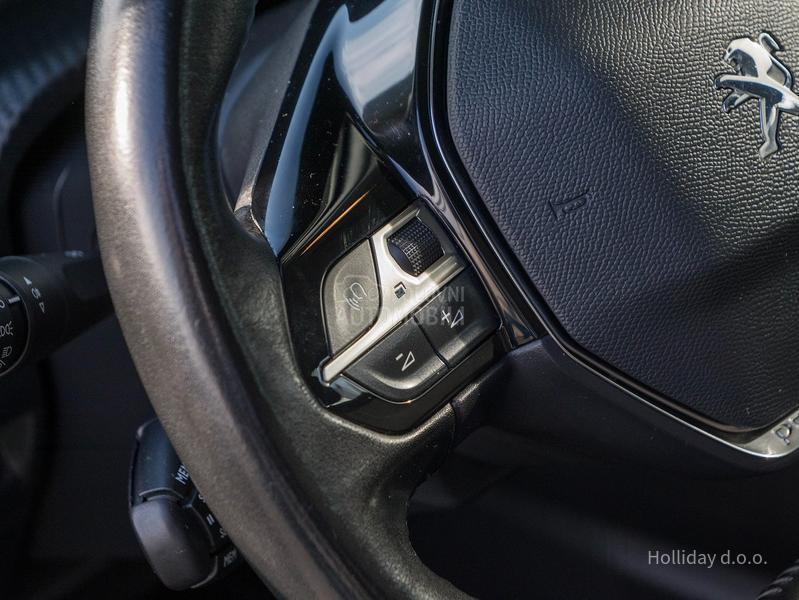 Peugeot 2008 1.2PureTech Led Nav