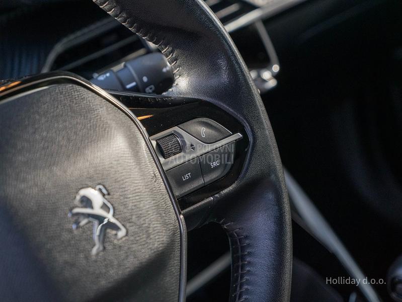 Peugeot 2008 1.2PureTech Led Nav