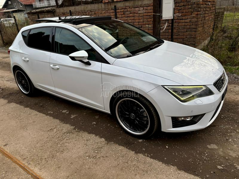 Seat Leon 1.8T DSG/ Pano/ FR