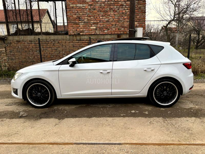 Seat Leon 1.8T DSG/ Pano/ FR