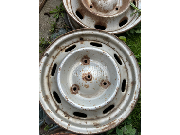 Čelične felne Peugeot 15" Bez rupa