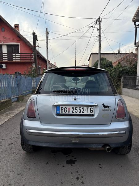 MINI Cooper 1.6