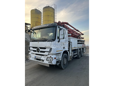 Mercedes Benz Putzmeister m28z