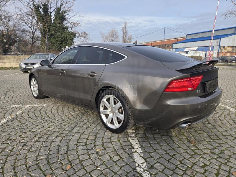 Audi A7 quattro