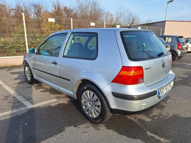 Volkswagen Golf 4 1.6 16V