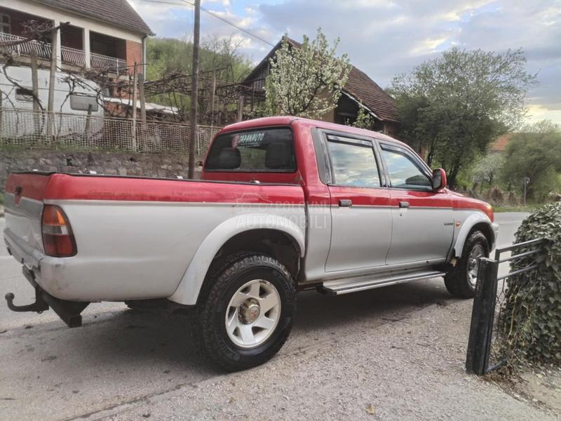 Mitsubishi L200 