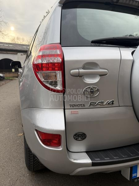 Toyota RAV 4 2.0 Valvematic