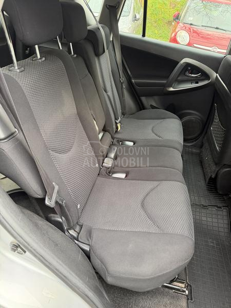 Toyota RAV 4 2.0 Valvematic